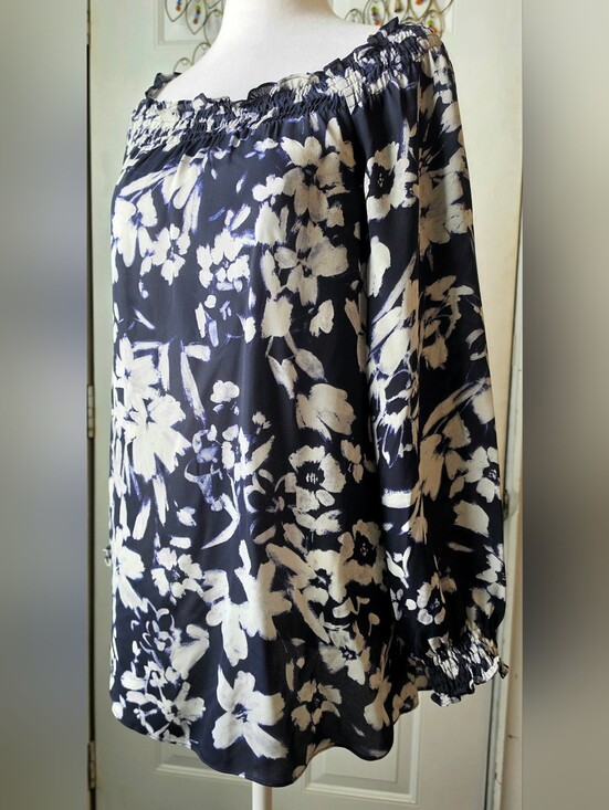 Lafayette 148 New York Tops - Lafayette 148 New York Raelyn Off-Shoulder Blouse Womens M Navy White Floral Flo